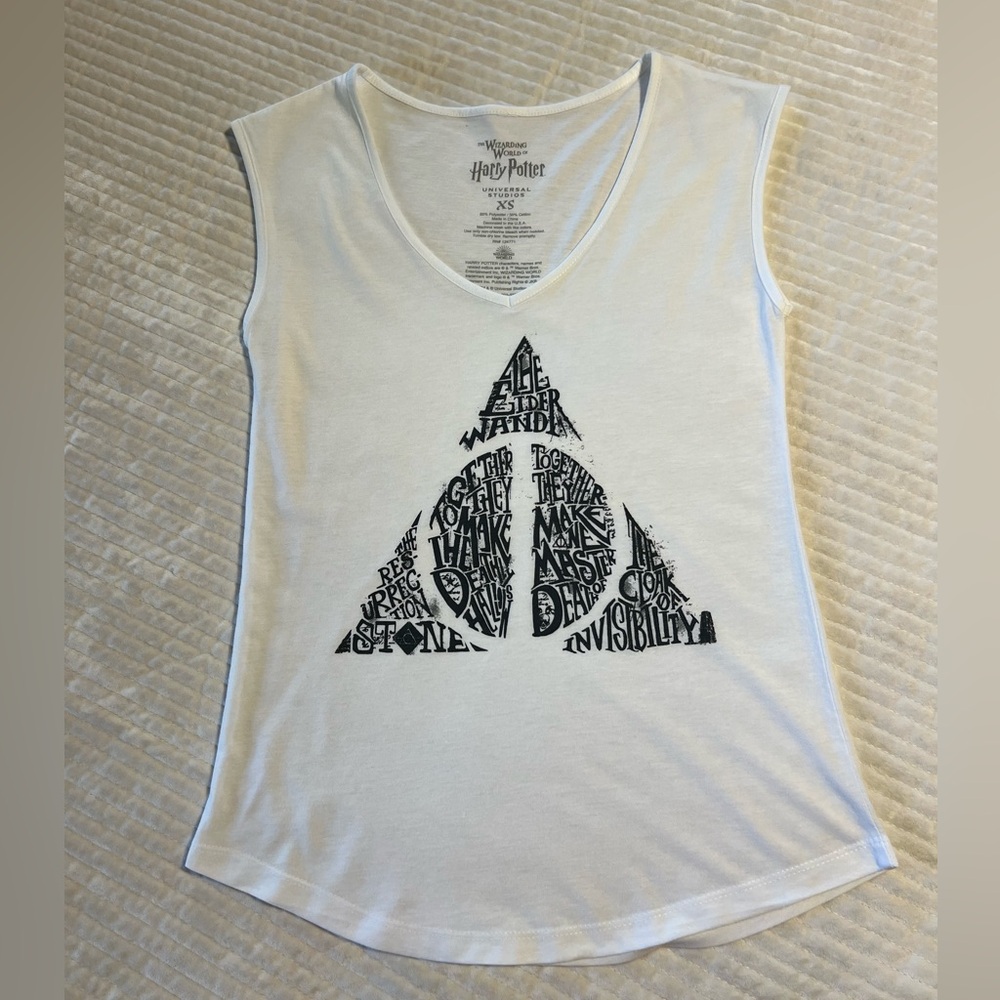 Women’s Harry Potter Deathly Hallows Shirt Size XS
